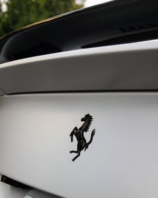 फेरारी F12 कार्बन फाइबर बॉडी किट F12 नोविटेक एन-लार्गो स्टाइल फ्रंट और रियर बंपर व्हील आर्क F12 फ्रंट लिप डिफ्यूज़र स्पोइलर