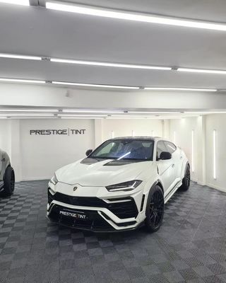 लैम्बोर्गिनी उरुस कार्बन फाइबर बॉडी किट URUS 1016 स्टाइल कार्बन फाइबर फ्रंट लिप डिफ्यूज़र स्पोइलर हुड व्हील आर्क