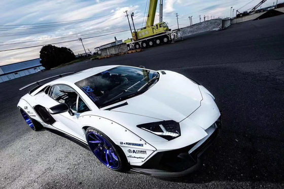 Lamborghini Aventador LP700 कार्बन फाइबर बॉडी किट LP700 अपग्रेड LB शैली साइड स्कर्ट स्पोइलर व्हील आर्क के लिए