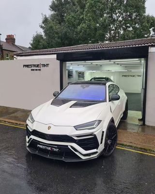 लैम्बोर्गिनी उरुस कार्बन फाइबर बॉडी किट URUS 1016 स्टाइल कार्बन फाइबर फ्रंट लिप डिफ्यूज़र स्पोइलर हुड व्हील आर्क